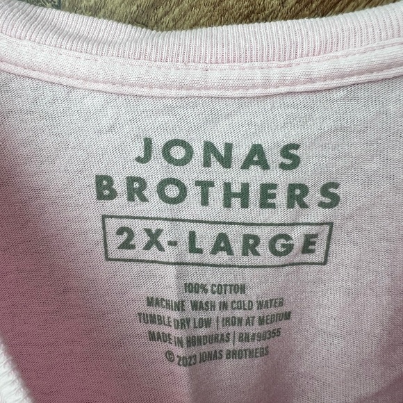 Jonas Brothers shirt 2XL - Picture 4 of 4